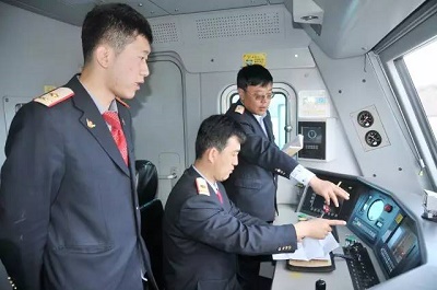 鐵路技校告訴您火車司機駕照怎么才能報名 行業(yè)新聞 鐵路技校告訴您火車司機駕照怎么才能報名 行業(yè)新聞