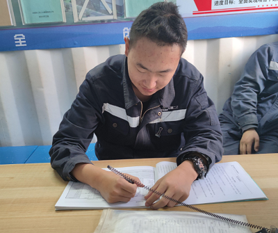 石家莊鐵路學(xué)校18級(jí)畢業(yè)生就業(yè)照 學(xué)子風(fēng)采 第2張